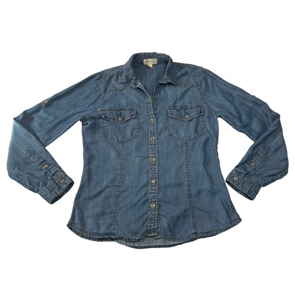 Cloth & Stone Chambray Button Up Shirt Size Medium Casual Lightweight Classic - Picture 1 of 12